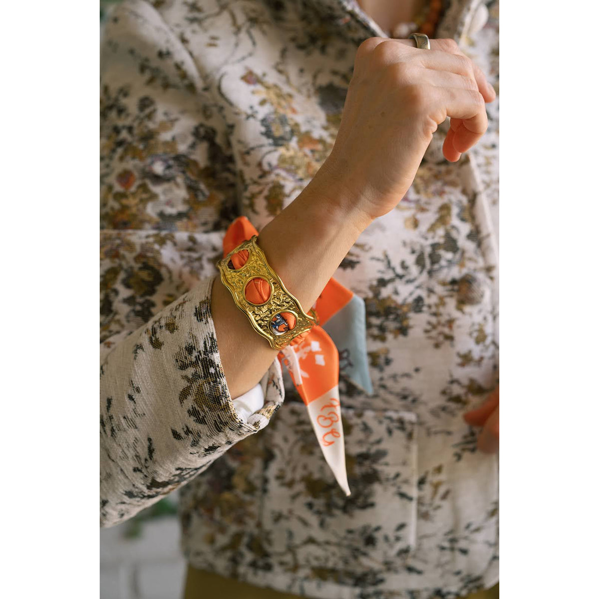 Scalloped Scarf Cuff - Wren - Midspring